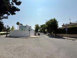 Unifamiliar En venta en Las Almenas, Tomares photo 0