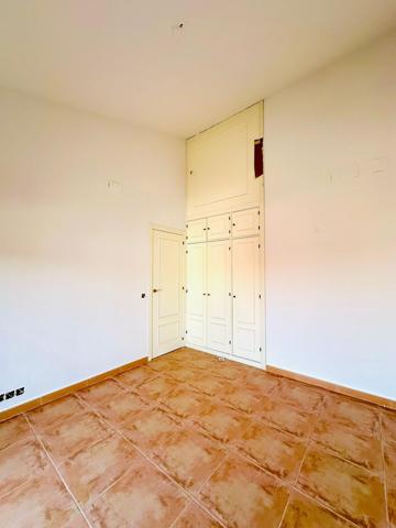 Unifamiliar Pareada En venta en Pilas, Pilas photo 0