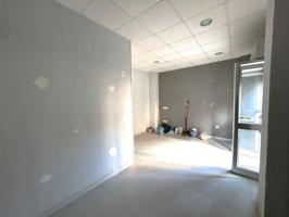 Oficina En venta en Sevilla Este, Sevilla photo 0