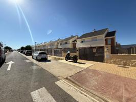 Unifamiliar Pareada En venta en Andalucia, Huevar Del Aljarafe photo 0