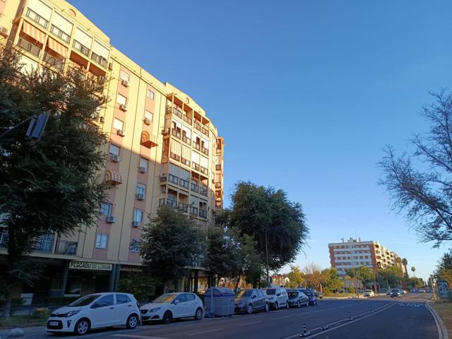 Piso En venta en Avenida De Las Ciencias, Sevilla photo 0