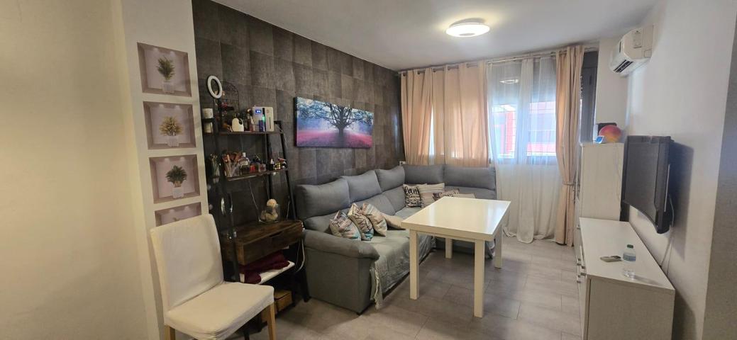 Piso En venta en Andalucia, Camas photo 0