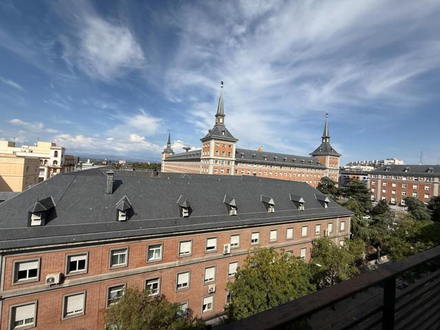 Piso En venta en Argüelles, Madrid photo 0