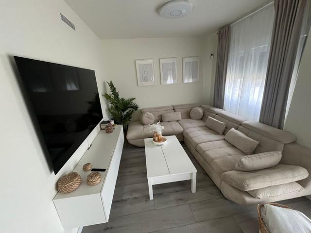 Piso En venta en Palmete-Padre Pío-Hacienda San Antonio, Sevilla photo 0