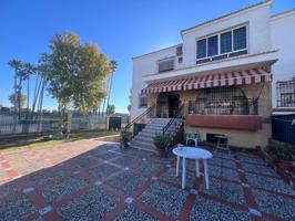 Unifamiliar Pareada En venta en Arco Norte - Avda España, Dos Hermanas photo 0