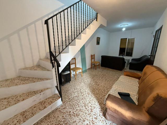 Unifamiliar Pareada En venta en Andalucia, Pilas photo 0