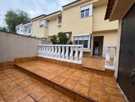 Unifamiliar Pareada En venta en Andalucia, Villanueva Del Ariscal photo 0