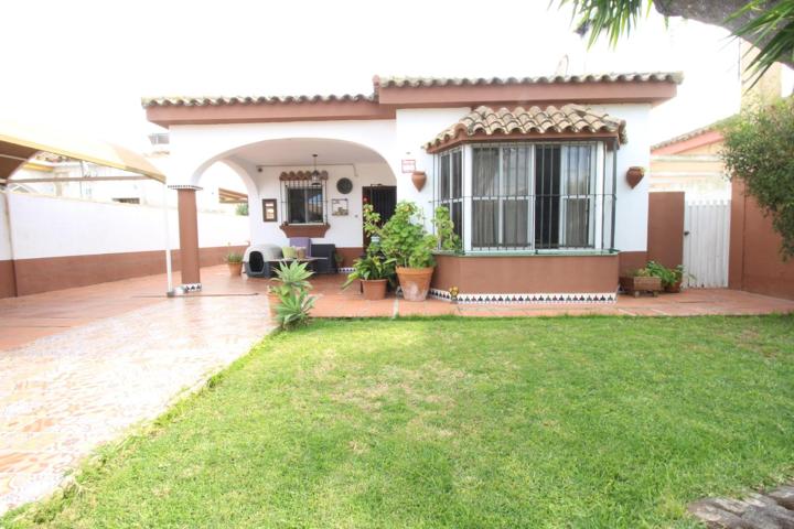 Unifamiliar En venta en Los Gallos, Chiclana De La Frontera photo 0
