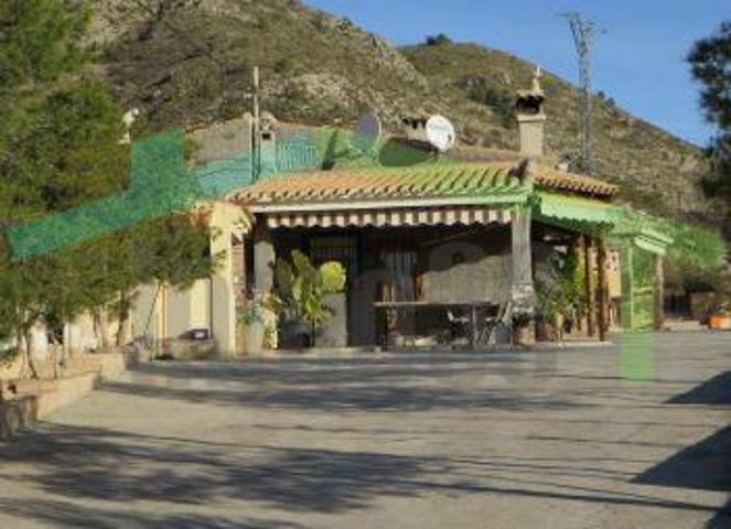 Casa de 200 m2 y 160.000 m2 de terreno, Orcheta photo 0