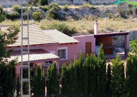 Chalet de 172 m2 de casa y 1351 m2 de terreno, El Campello, Alicante photo 0