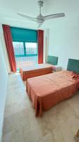 apartamento con terraza y vistas, en urbanización con piscina photo 0