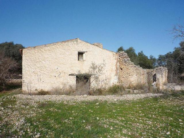 Casa de campo con finca rústica cultivable de secano, convertible a regadío, en partida Hostalet de Traiguera (Castello). photo 0