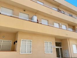 Ático dúplex de 4 habitaciones, 2 baños completos y terraza de 16 m2 en Les Cases d´Alcanar (Tarragona). photo 0