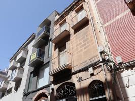 Casa de 326m² en el centro de la calle Mayor de Ulldecona (Tarragona), en pleno casco antiguo medieval, para residencial, comercio o hostelería. photo 0