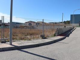 ¡Excelente oportunidad! Ponemos a tu disposición una parcela de terreno industrial de 1.383m² en la localidad de El Perello (Tarragona). photo 0