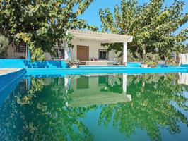 Casa de campo de 112m² con piscina y olivos, en Partida Crevetes de Ulldecona (Tarragona). photo 0