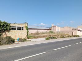 Terreno urbano de 771 m² con almacén de 81 m² de superficie construida, ubicado en la Partida Camí La Roja de Ulldecona (Tarragona). photo 0