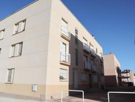 Piso en Planta Baja, esquinero de 90m² con tres habitaciones en Ulldecona (Tarragona). photo 0