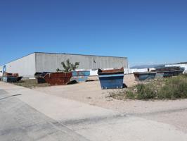 Solar industrial edificable de 3.932m², situado en el Polígono de Valldepins II, en Ulldecona (Tarragona). photo 0