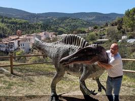Esta casa de pueblo en Vallibona, Castellón, ofrece un encanto rústico y la oportunidad de transformarla según tus gustos y necesidades. Con sus cuatr photo 0