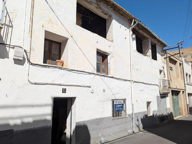 Casa para reformar de 303m² en la población de Ulldecona (Tarragona). photo 0