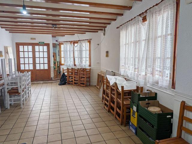 Exclusivo local habilitado como restaurante de 130m² en Alcanar (Tarragona). photo 0