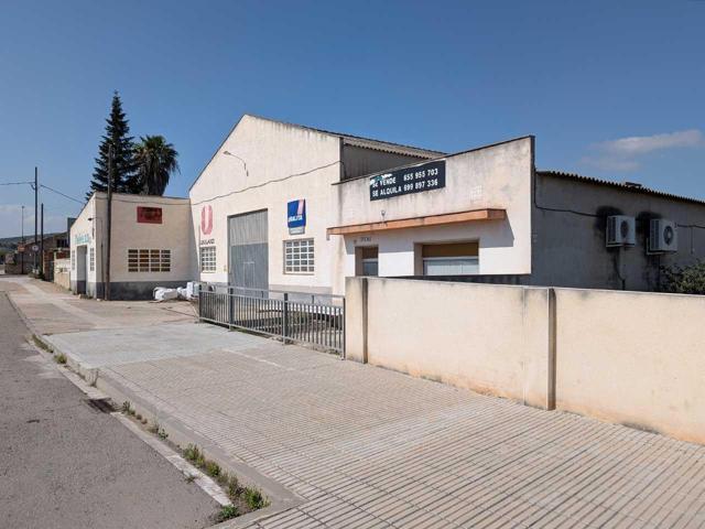 Complejo industrial i comercial de 2.292m² situado en la carretera de Ulldecona-La Sénia, en Ulldecona (Tarragona). photo 0