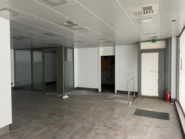 Local Comercial de 226 m² en la localidad de La Sénia (Tarragona). photo 0