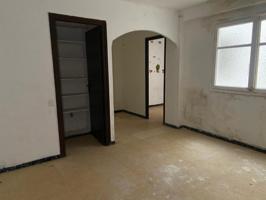 Vivienda a reformar en Tortosa con grandes posibilidades photo 0