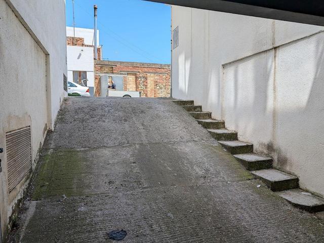 Amplio garaje de 19 m² en La Sénia (Tarragona). photo 0