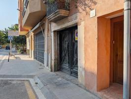 Local Planta Baja de 57m² en la Plaza del Ayuntamiento de Ulldecona (Tarragona). photo 0