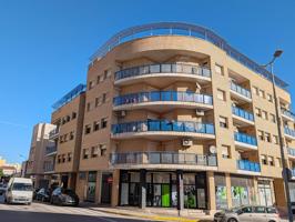 Tu nuevo hogar en Amposta: Espacio, tranquilidad y el parking que siempre soñaste. Piso de 105m² y 4 habitaciones con parking de 30m². photo 0