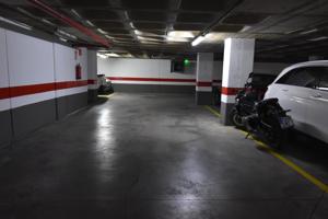 Parking En venta en Buhaira - Huerta Del Rey, Sevilla photo 0