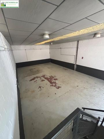 Nave Industrial en Alquiler de 162 m² con Oficina y Trastero photo 0