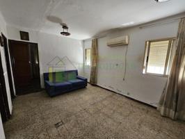 Piso en venta en Calle Cigüeña, Sevilla | Oportunidad para reformar photo 0