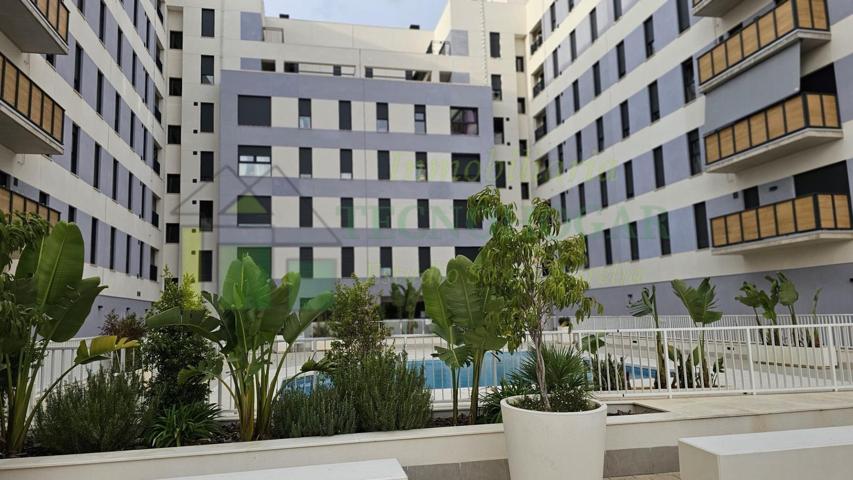 Piso en venta en Calle Amperio – Urbanización cerrada con piscina y garaje photo 0