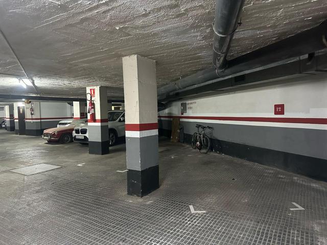 Plaza de parking en venta en la exclusiva zona de Vía Augusta-Mitre photo 0