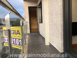 Las ventajas de vivir en el centro de Porriño !! Amplio piso de 3 habitaciones y 2 baños con terraza !! photo 0
