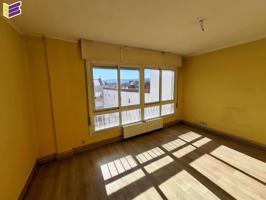 Oportunidad de compra en Fragoso 21 . Piso con garaje y ascensor !! photo 0
