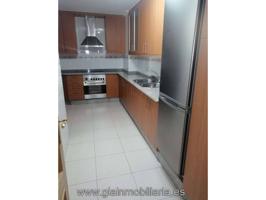 AMPLIA VIVVIENDA EN VENTA EN PONTEAREAS CON PISCINA !! photo 0