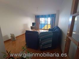 Piso céntrico en venta Ponteareas photo 0