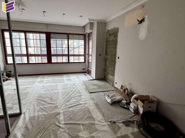 Amplio piso de 3 dormitorios con garaje y trastero. photo 0