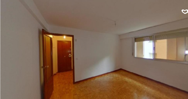 Piso en venta en Madrid de 70 m2 photo 0