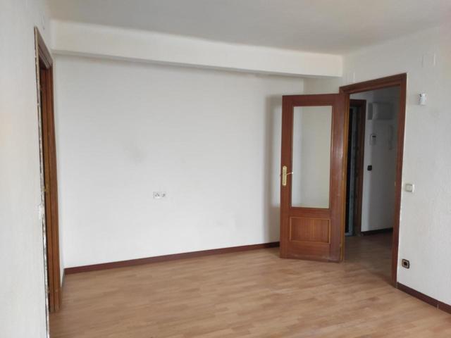 Piso en venta en Madrid de 68 m2 photo 0