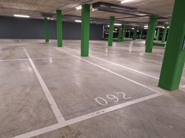 Plaza De Parking en alquiler en Madrid de 13 m2 photo 0