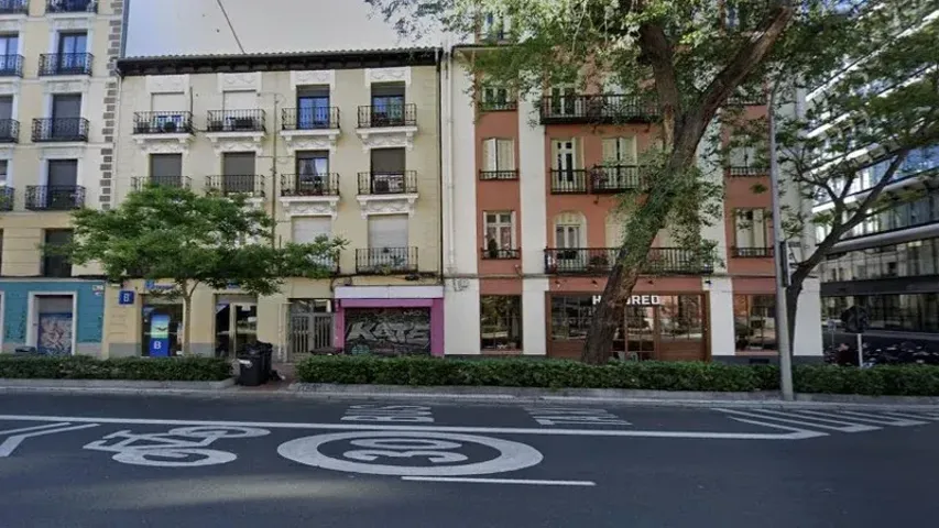 Piso en venta en Madrid de 49 m2 photo 0