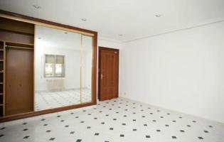 Piso en venta en Madrid de 83 m2 photo 0