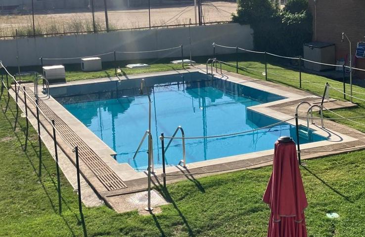 Magnífico piso con piscina comunitaria photo 0