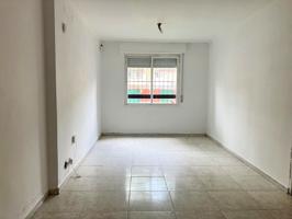 Piso en venta en Madrid de 90 m2 photo 0
