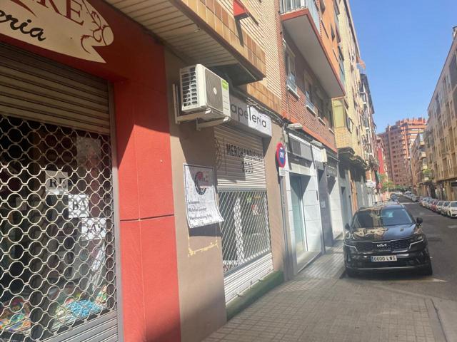 LOCAL EN VENTA EN CALLE ESCUELAS PIAS photo 0